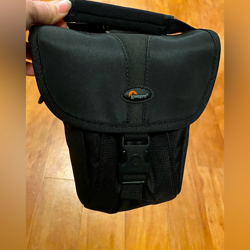 Lowepro Rezo TLZ 10 Camera Bag - New
